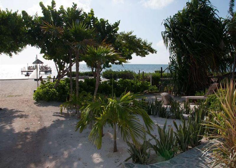 Sandy'S Secret Caye Caulker Exterior photo