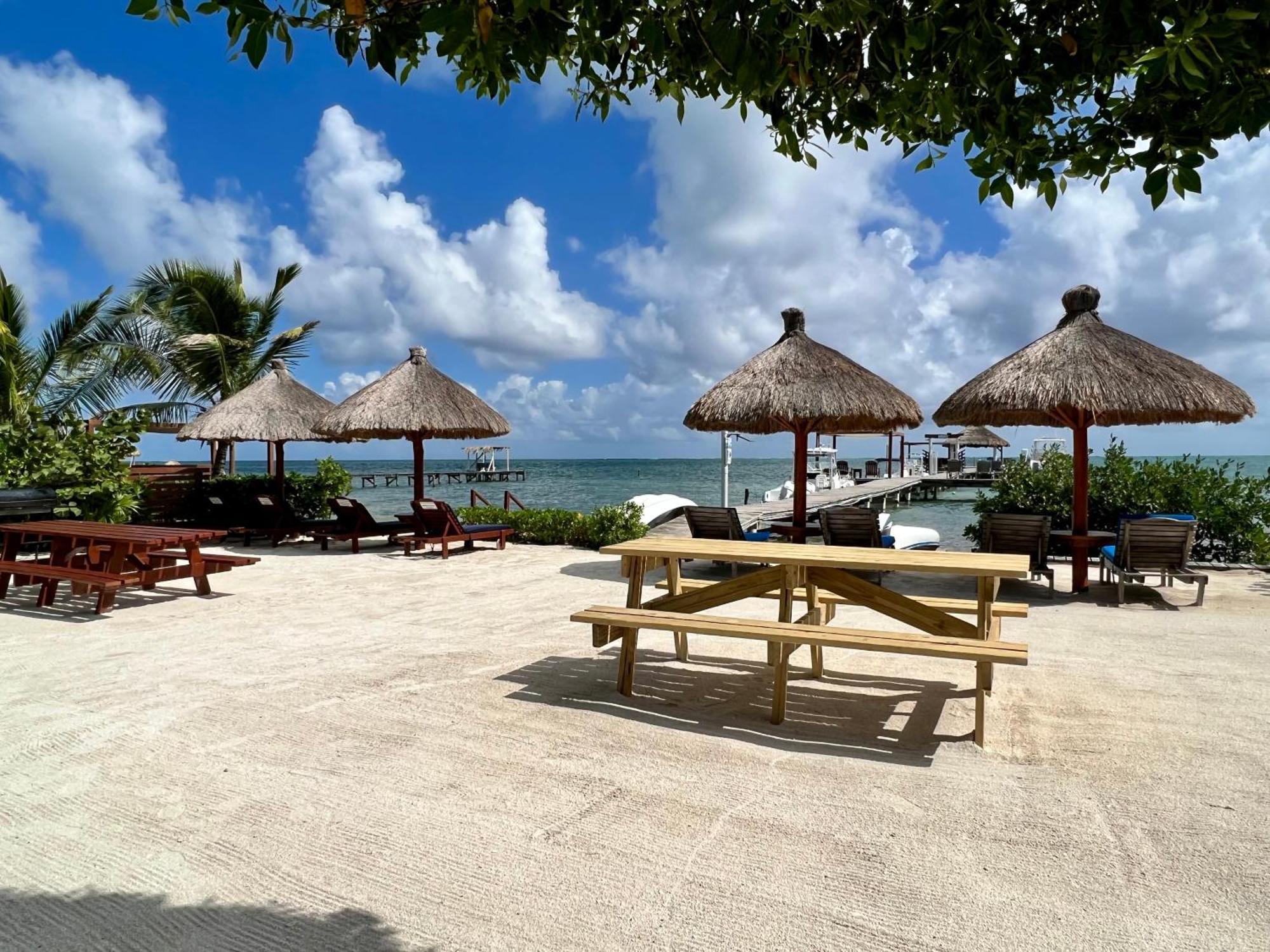 Sandy'S Secret Caye Caulker Exterior photo