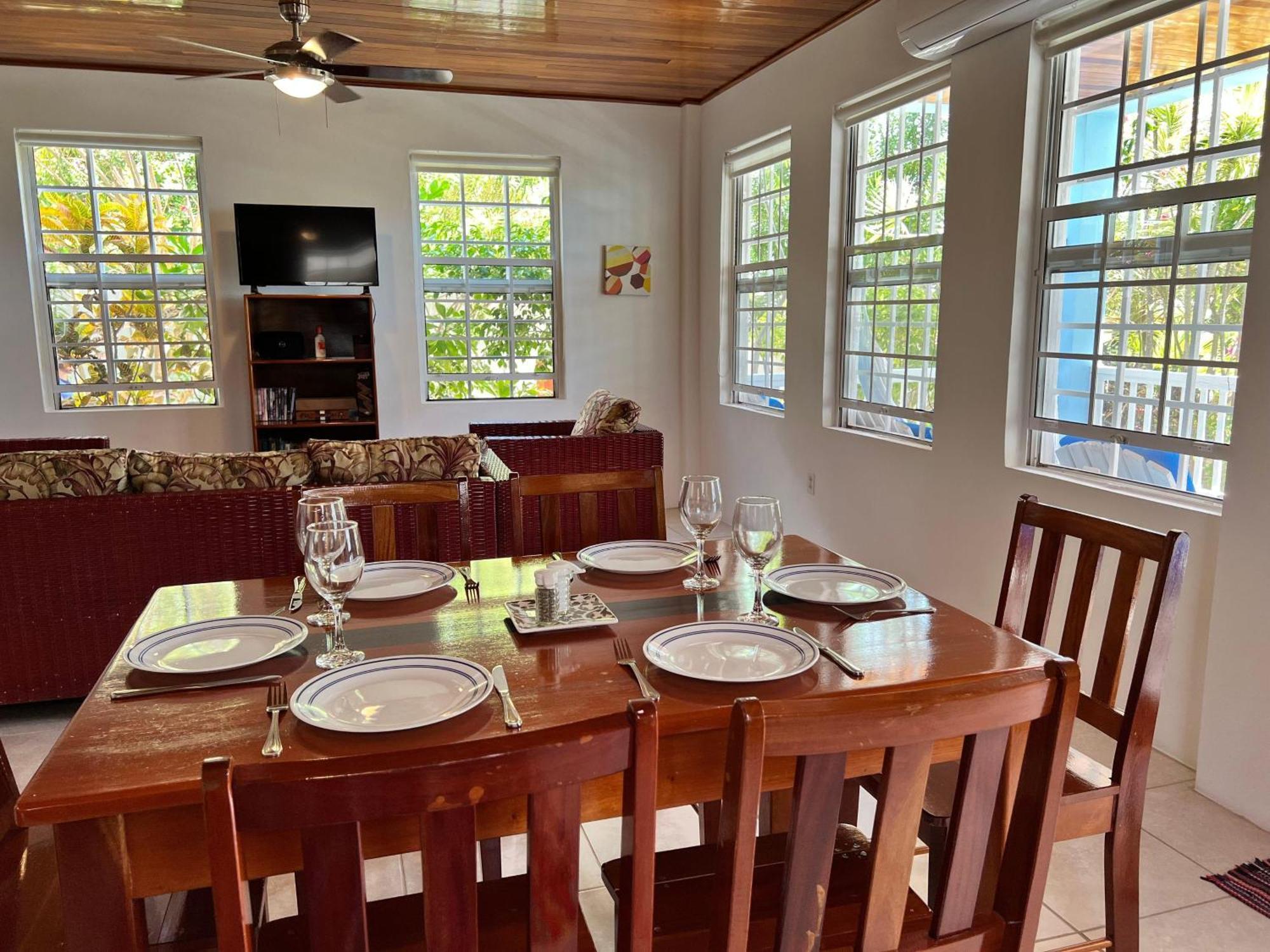 Sandy'S Secret Caye Caulker Exterior photo