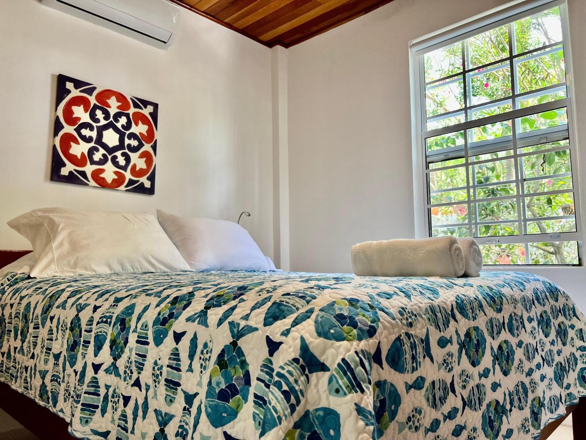 Sandy'S Secret Caye Caulker Exterior photo